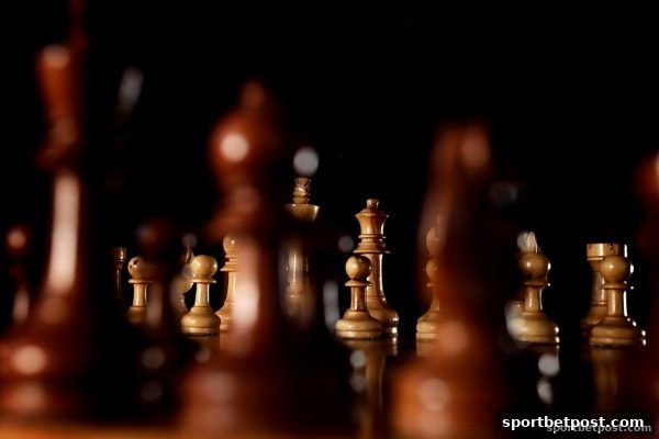 从经典棋局到实战智慧：体育投注站带你深挖国际象棋不朽篇章